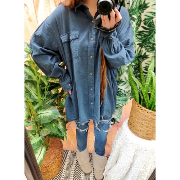 Vintage Tops - Vintage beachy blue oversized shacket 🌿